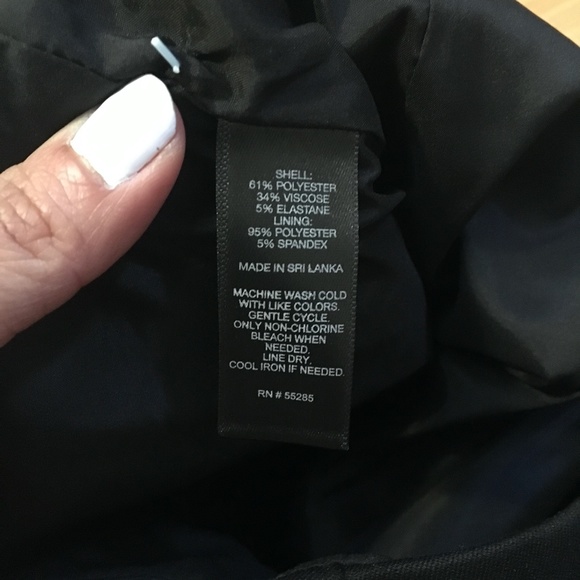 Express pencil skirt (2) - Picture 3 of 6